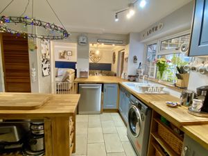 Kitchen- click for photo gallery